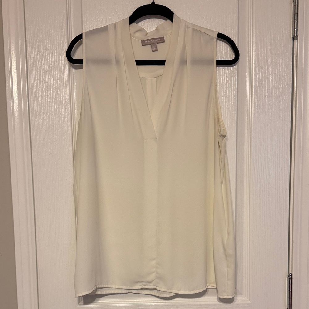 Banana Republic Cream V-Neck Blouse